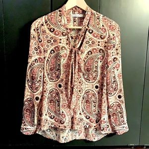 Alice + Olivia Flirty Print Silky Blouse